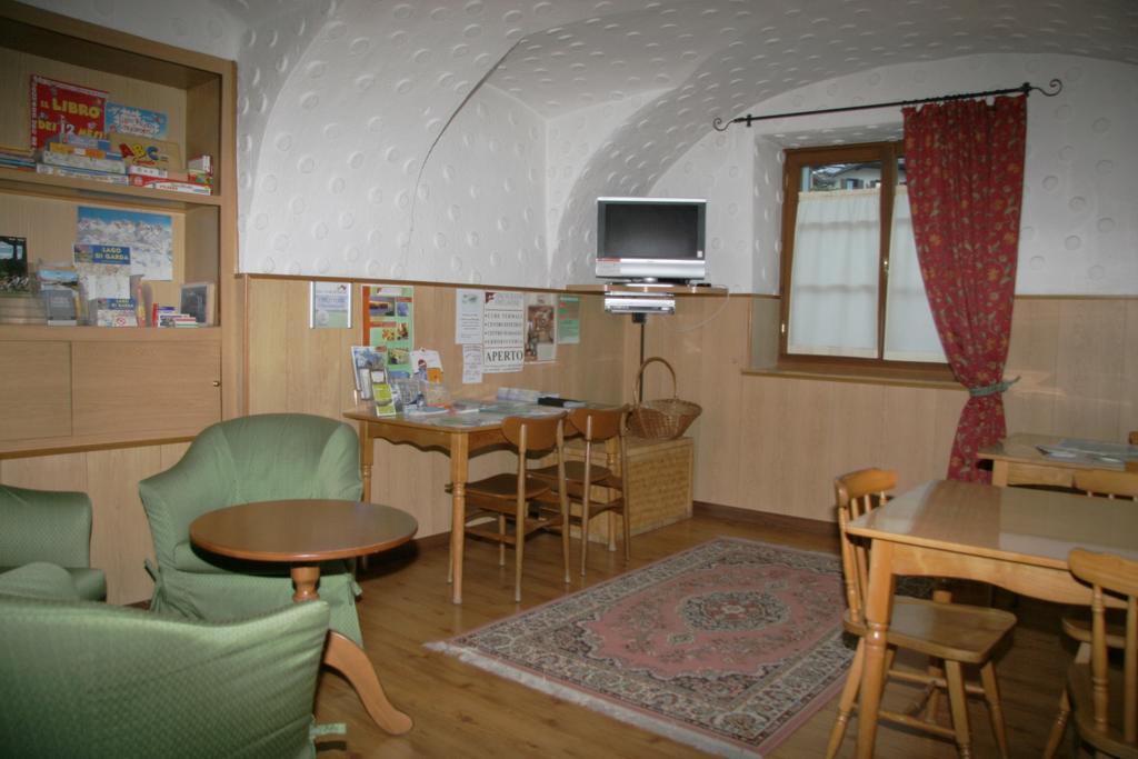 Albergo Garni Cavento Pinzolo Εξωτερικό φωτογραφία